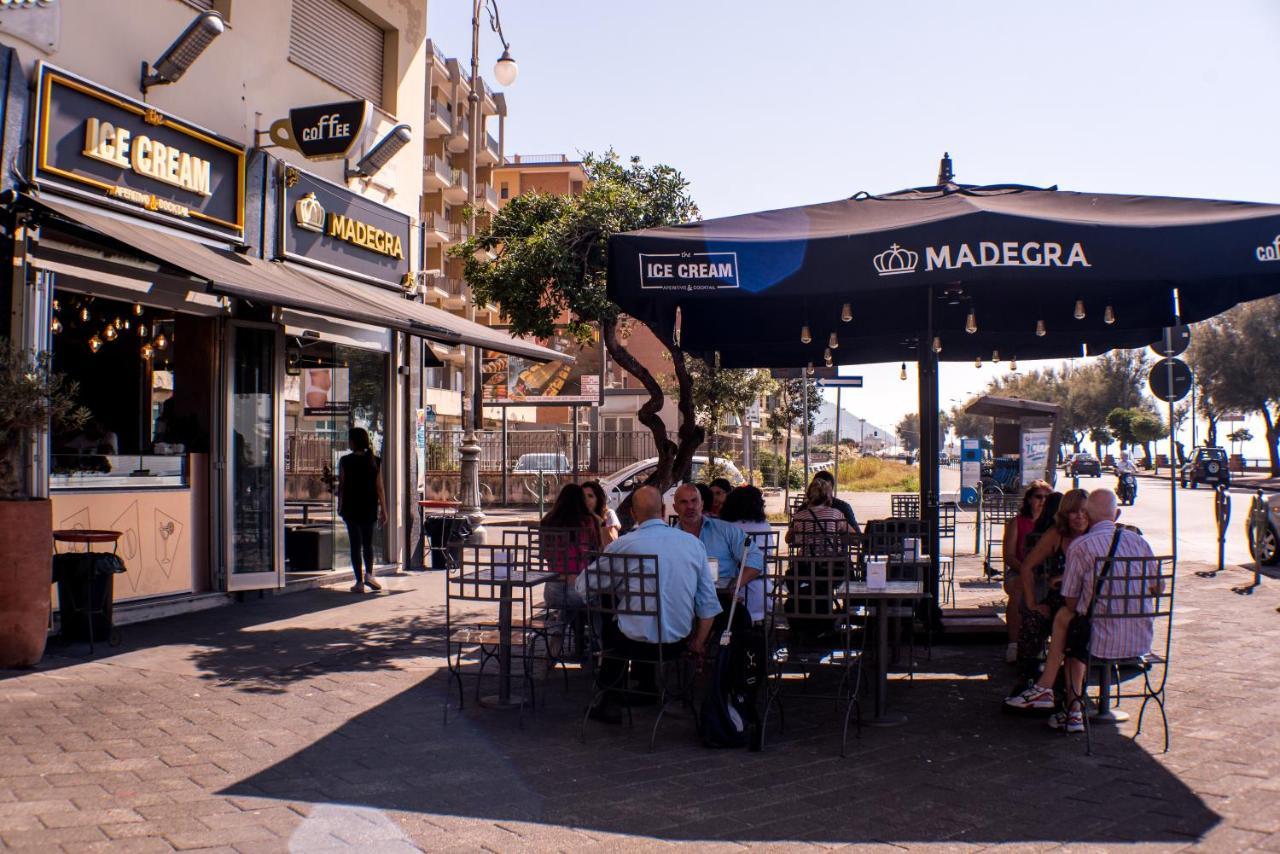 La Madegra Seasuite